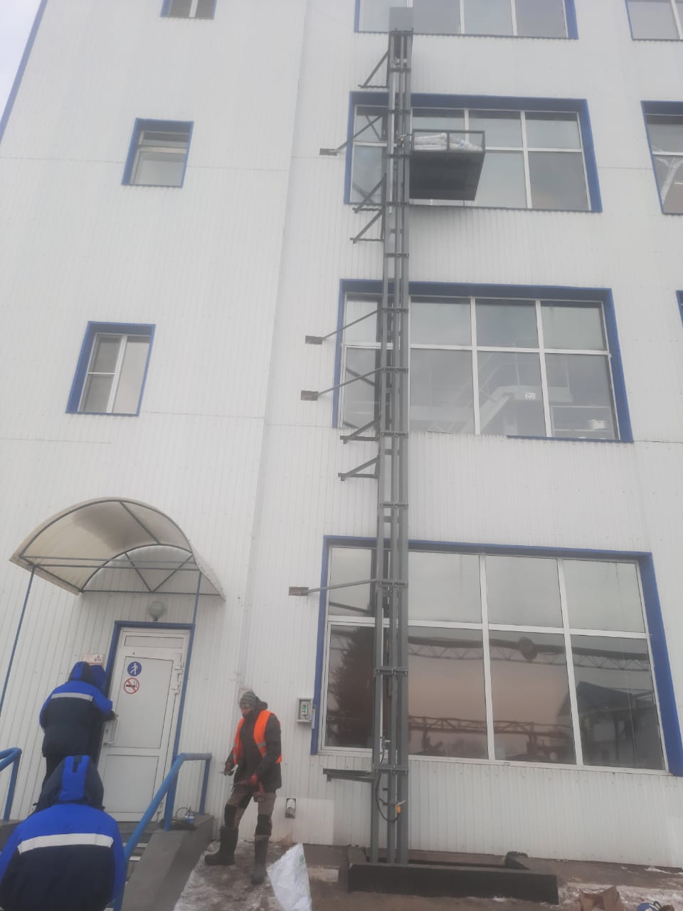 Грузовой подъемник ПГ-К-1000, 1000 кг, Омск