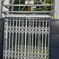 Грузовой подъёмник в металлокаркасной шахте ПГ-МШ-200, 2000 кг, Республика Казахстан